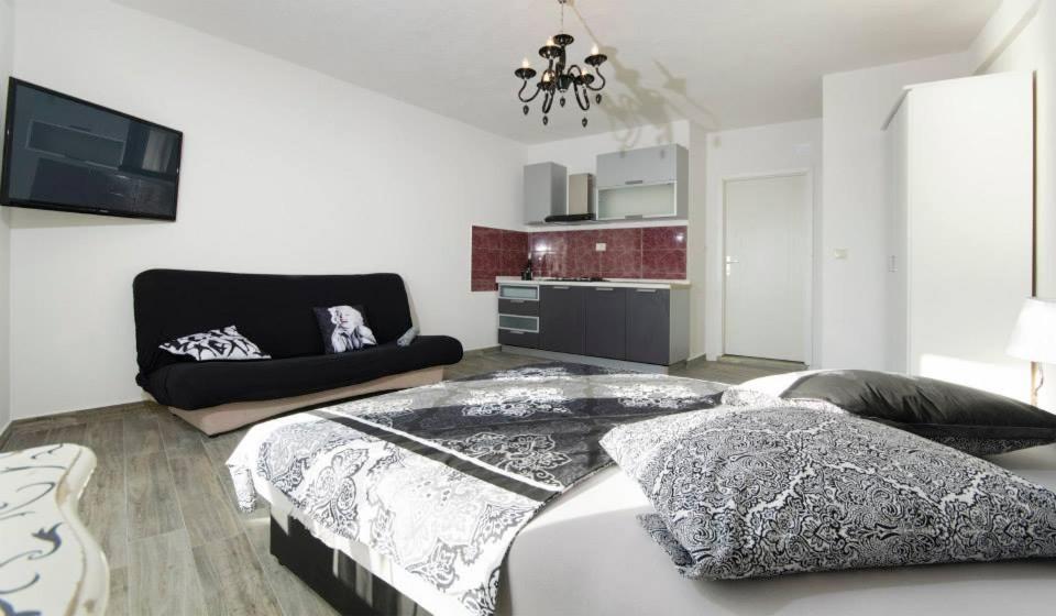 Villa Rozy Drasnice Ngoại thất bức ảnh